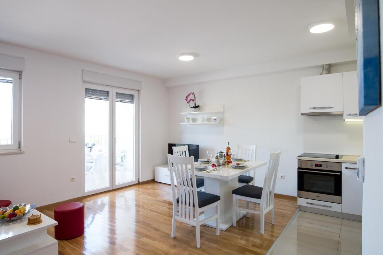 Apartments Mattea Makarska Bagian luar foto