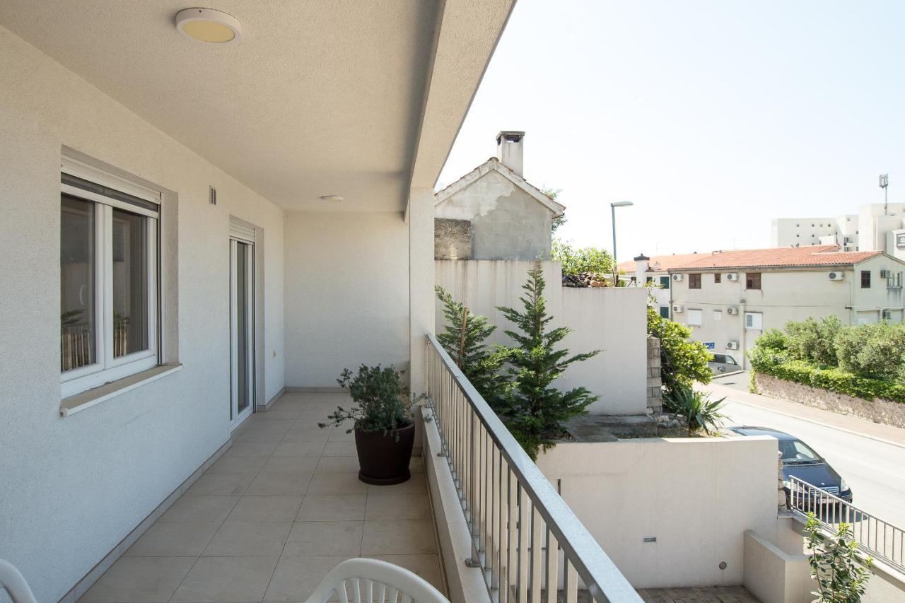Apartments Mattea Makarska Bagian luar foto