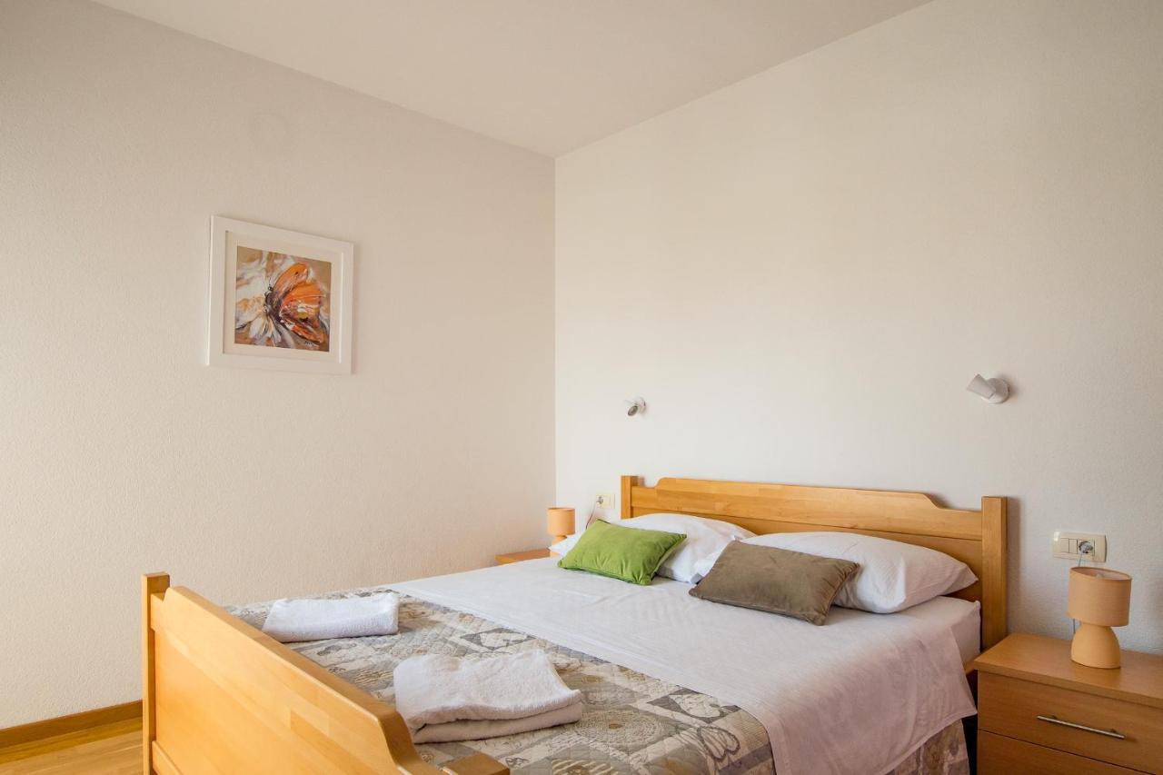 Apartments Mattea Makarska Bagian luar foto