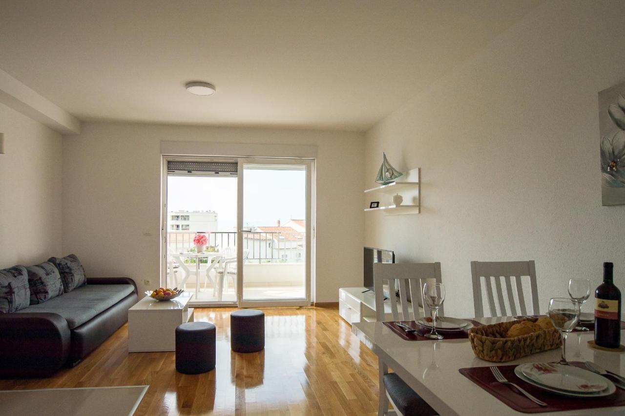 Apartments Mattea Makarska Bagian luar foto