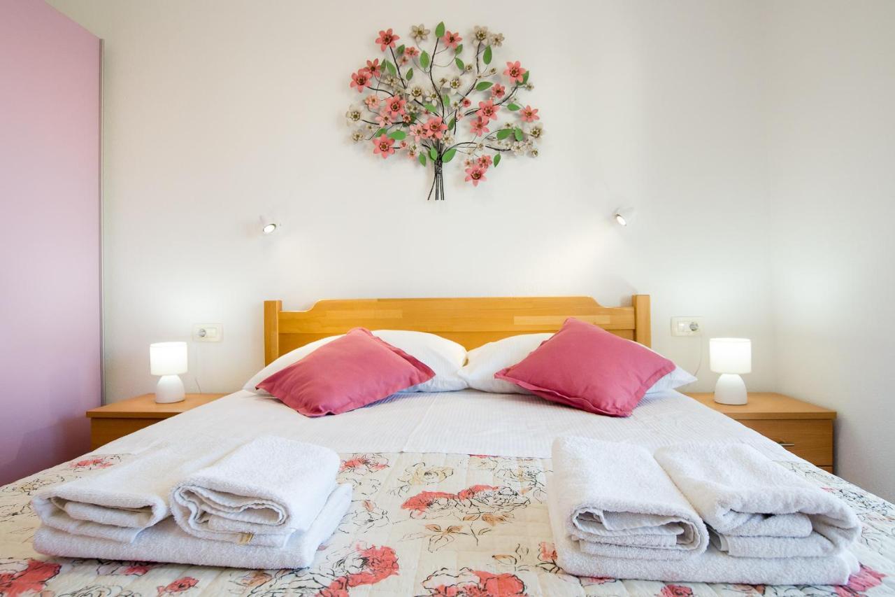 Apartments Mattea Makarska Bagian luar foto