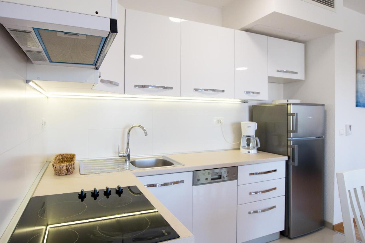 Apartments Mattea Makarska Bagian luar foto