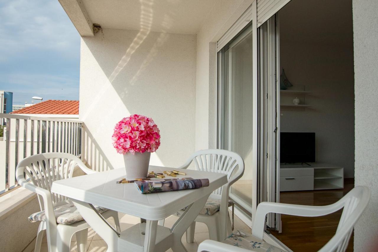 Apartments Mattea Makarska Bagian luar foto