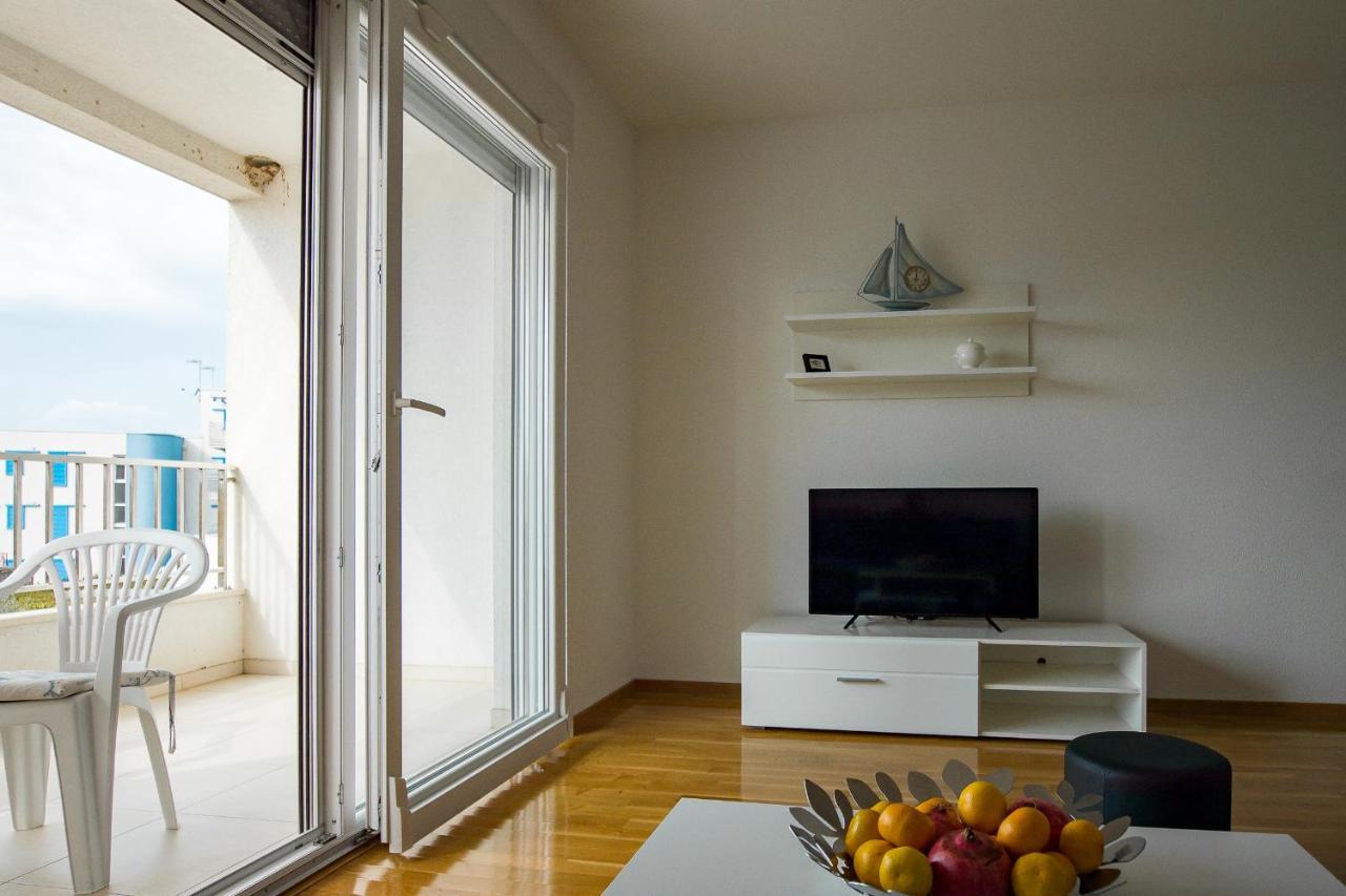 Apartments Mattea Makarska Bagian luar foto