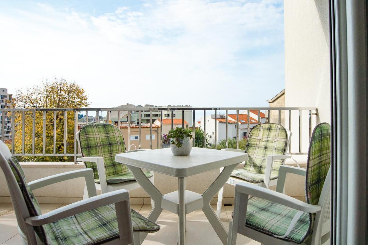 Apartments Mattea Makarska Bagian luar foto