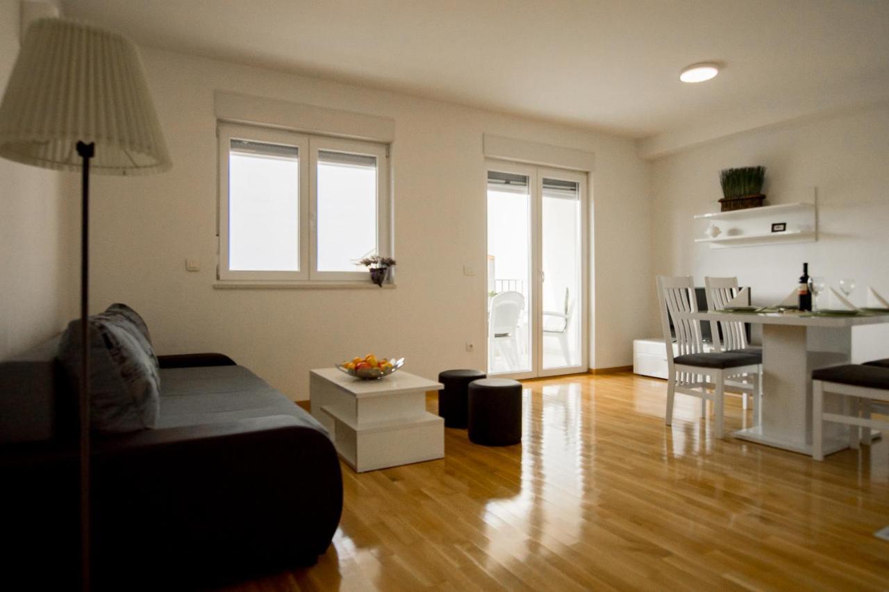 Apartments Mattea Makarska Bagian luar foto