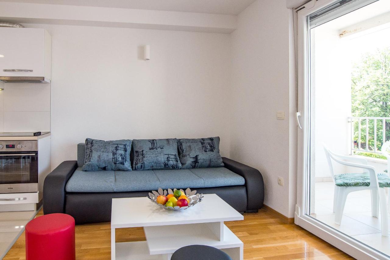 Apartments Mattea Makarska Bagian luar foto